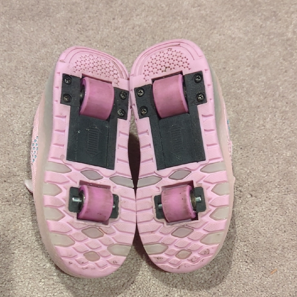 Kids Roller Sneakers! - Picture 4 of 5